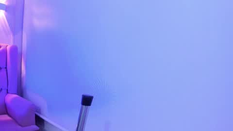 Snapshot of hoot_booys_ chatting on October 31, 2025, 9:05 pm hoot_booys_ online show from October 31, 2025, 9:05 pm