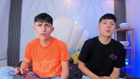 hoot_booys_ online show from April 27, 2026, 9:35 pm