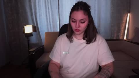 Karina online show from May 4, 2026, 5:14 am