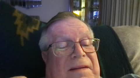 Snapshot of horndog69b chatting on June 17, 2026, 8:06 am horndog online show from June 17, 2026, 8:06 am