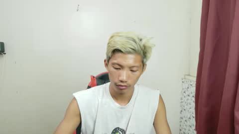 Snapshot of horny_asianmoreno chatting on January 8, 2026, 4:20 pm ROGER online show from January 8, 2026, 4:20 pm