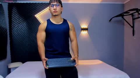 Snapshot of horny_nick18 chatting on May 4, 2026, 2:02 pm horny_nick18 online show from May 4, 2026, 2:02 pm