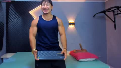 Snapshot of horny_nick18 chatting on May 9, 2026, 11:26 am horny_nick18 online show from May 9, 2026, 11:26 am