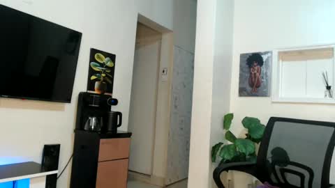 Snapshot of horny_princcess chatting on February 1, 2025, 2:56 pm horny_princcess online show from February 1, 2025, 2:56 pm