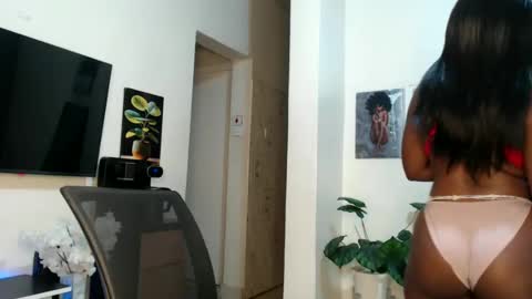 Snapshot of horny_princcess chatting on February 19, 2025, 9:14 pm horny_princcess online show from February 19, 2025, 9:14 pm