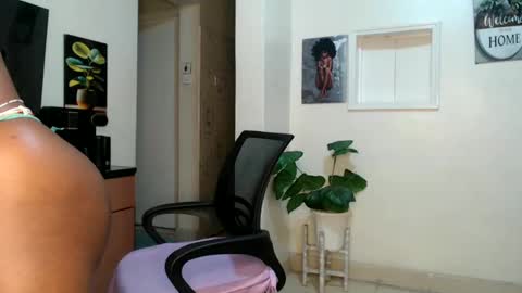 Snapshot of horny_princcess chatting on March 5, 2025, 4:02 am horny_princcess online show from March 5, 2025, 4:02 am