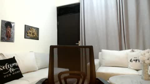 Snapshot of horny_princcess chatting on November 18, 2025, 5:12 am horny_princcess online show from November 18, 2025, 5:12 am