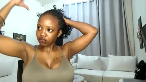 horny_princcess online show from May 5, 2026, 4:04 pm
