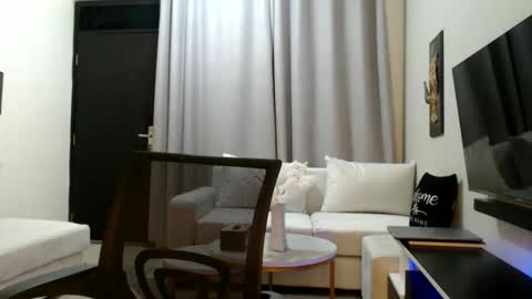 horny_princcess online show from May 24, 2026, 4:01 pm