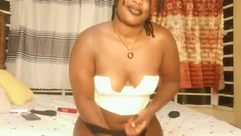 Snapshot of horny_sexxy_babe chatting on November 6, 2025, 10:21 pm Lucy online show from November 6, 2025, 10:21 pm