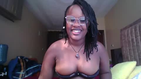 Snapshot of horny_sexxy_babe chatting on November 19, 2025, 6:35 am Lucy online show from November 19, 2025, 6:35 am