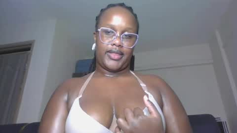 Snapshot of horny_sexxy_babe chatting on June 23, 2026, 11:25 pm Lucy online show from June 23, 2026, 11:25 pm
