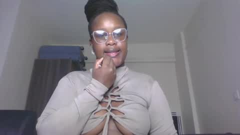 Snapshot of horny_sexxy_babe chatting on June 25, 2026, 11:59 am Lucy online show from June 25, 2026, 11:59 am