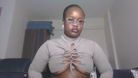 Snapshot of horny_sexxy_babe chatting on July 15, 2026, 6:35 pm Lucy online show from July 15, 2026, 6:35 pm