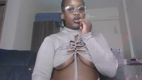 Snapshot of horny_sexxy_babe chatting on July 19, 2026, 6:22 pm Lucy online show from July 19, 2026, 6:22 pm