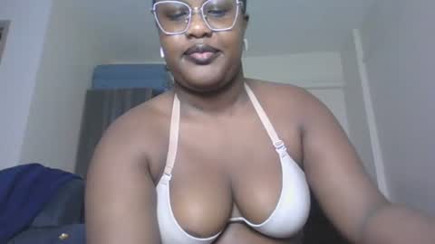 Snapshot of horny_sexxy_babe chatting on August 1, 2026, 3:39 am Lucy online show from August 1, 2026, 3:39 am