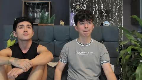 Alex and Camilo online show from March 4, 2025, 12:50 am