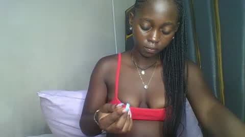 Bella online show from December 2, 2025, 6:03 pm