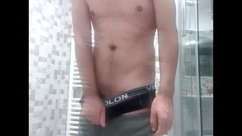 hornyboyxxxy online show from December 20, 2025, 9:49 am