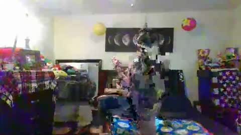 Emma online show from April 26, 2026, 1:42 pm