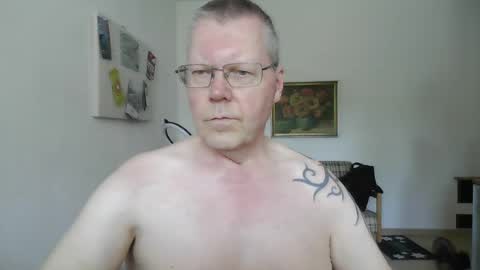 Snapshot of hornydick874303 chatting on June 20, 2026, 10:51 am Meikelmeier online show from June 20, 2026, 10:51 am