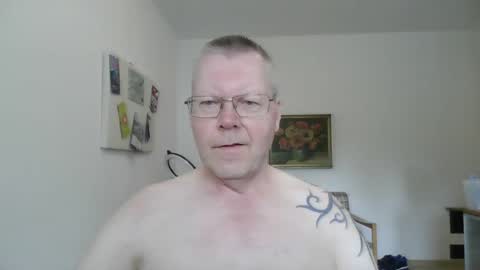 Snapshot of hornydick874303 chatting on August 1, 2026, 6:45 am Meikelmeier online show from August 1, 2026, 6:45 am