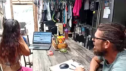 Snapshot of hornyhippies0080 chatting on October 19, 2025, 10:49 am Nix D online show from October 19, 2025, 10:49 am