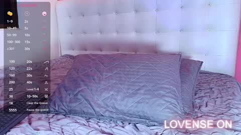 Snapshot of hornyhousekeeper_ chatting on December 27, 2024, 12:34 pm Valentina online show from December 27, 2024, 12:34 pm