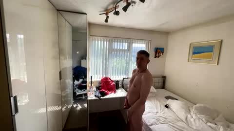 Snapshot of hornylondo chatting on April 14, 2026, 10:10 am Hornylondon online show from April 14, 2026, 10:10 am