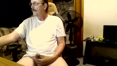 hornymanwi online show from July 29, 2026, 12:03 pm
