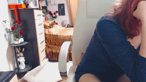 Snapshot of hornymomfuck chatting on October 18, 2025, 7:58 pm Aimi online show from October 18, 2025, 7:58 pm