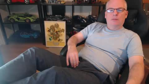 Snapshot of hornynthick70 chatting on March 8, 2025, 2:34 am hornynthick70 online show from March 8, 2025, 2:34 am