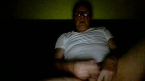 Snapshot of hornyoldman2558 chatting on June 21, 2026, 10:40 am hornyoldman2558 online show from June 21, 2026, 10:40 am