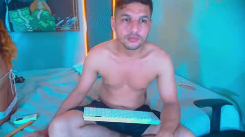 hornyshow1 online show from March 27, 2026, 11:54 am