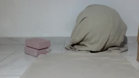 Snapshot of hostshairy chatting on June 8, 2026, 1:20 am Sally silly wily online show from June 8, 2026, 1:20 am