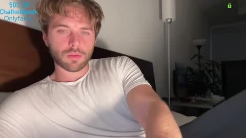 Edward aka Wolf online show from November 3, 2025, 10:21 pm