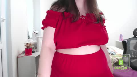 Snapshot of hot_and_pretty chatting on October 10, 2025, 9:41 am Lila online show from October 10, 2025, 9:41 am