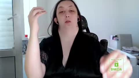 Lila online show from June 10, 2026, 3:33 pm