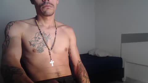 Snapshot of hot_angels___ chatting on December 27, 2024, 11:50 am angels online show from December 27, 2024, 11:50 am