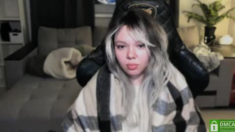 Snapshot of hot_babayaga chatting on December 2, 2024, 9:17 pm online show from December 2, 2024, 9:17 pm