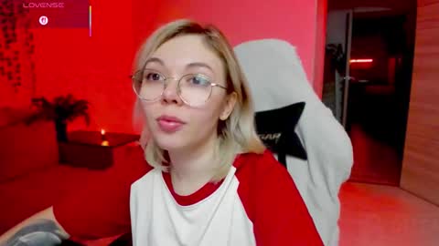 Snapshot of hot_babayaga chatting on November 9, 2025, 2:26 pm online show from November 9, 2025, 2:26 pm