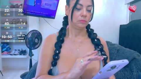 VALENTINA online show from November 8, 2025, 1:00 pm