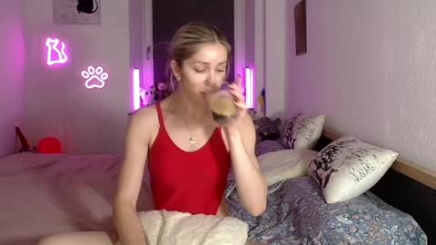 Snapshot of hot_berry69 chatting on May 14, 2026, 11:00 pm Dashka online show from May 14, 2026, 11:00 pm