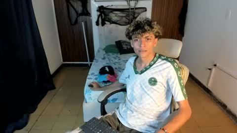 hot bunny online show from November 9, 2025, 1:15 am