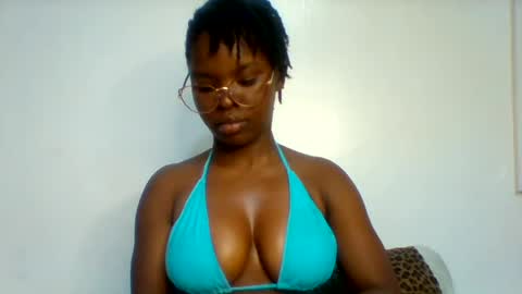 Snapshot of hot_cammy08 chatting on June 13, 2026, 10:18 pm sweet cammy online show from June 13, 2026, 10:18 pm