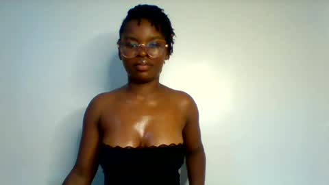 Snapshot of hot_cammy08 chatting on June 15, 2026, 6:37 am sweet cammy online show from June 15, 2026, 6:37 am
