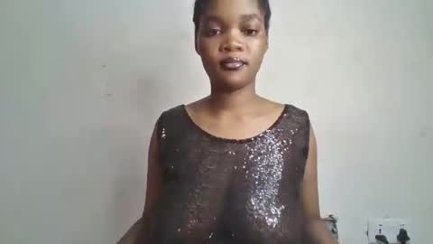 Snapshot of hot_choccoolate chatting on May 19, 2026, 11:00 pm Zarah online show from May 19, 2026, 11:00 pm