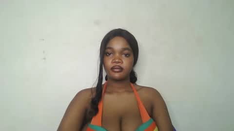 Snapshot of hot_choccoolate chatting on June 2, 2026, 2:41 pm Zarah online show from June 2, 2026, 2:41 pm