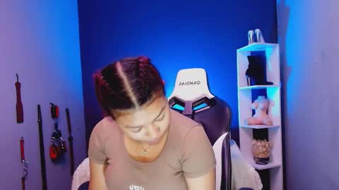 hot chocolate 4u online show from November 18, 2025, 12:42 pm