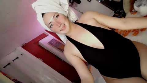 Snapshot of hot_claudia69 chatting on April 6, 2026, 11:44 am its me CLAUDIA online show from April 6, 2026, 11:44 am